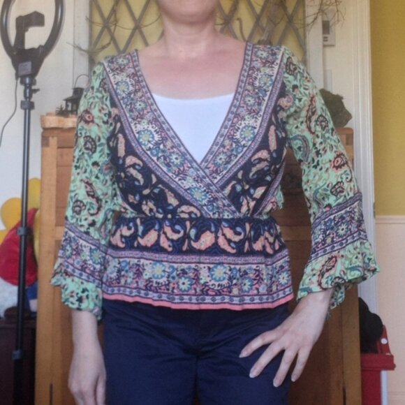 🍄 50% OFF - Free People Bohemian Floral Print V-Neck Blouse - Picture 1 of 10